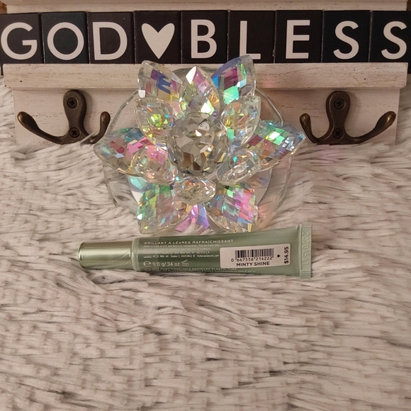 💋 VS Minty Shine Refreshing Lip Gloss 💋 - Picture 6 of 11